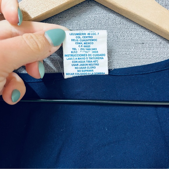 Traditional Floral Embroidered Navy Tunic Blouse Size M Johnny Was Inspired - Picture 9 of 12